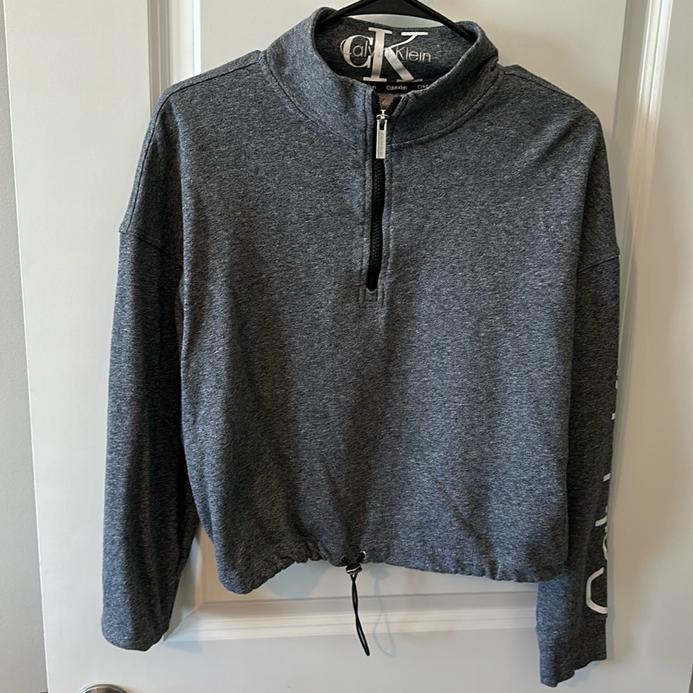 Crop CK Calvin Klein sweater Medium